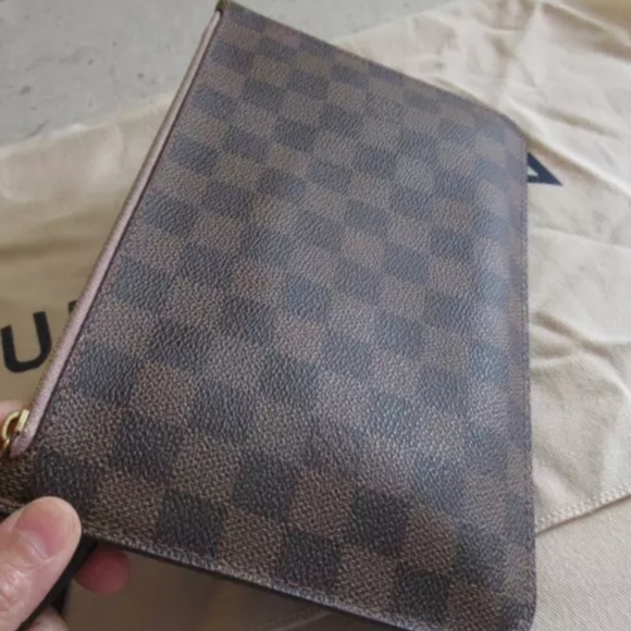 Traded LV Damier Ebene Neverfull MM Rose Ballerine Pink with Pouch - Picture 9 of 12